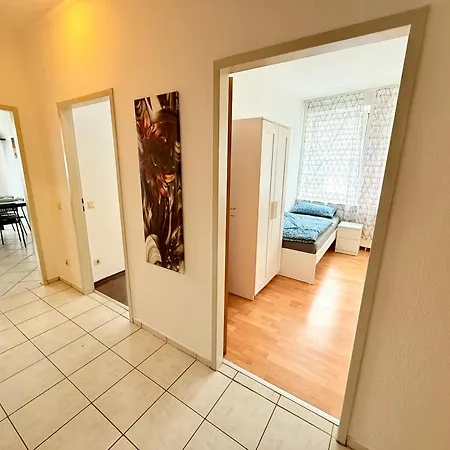 Evelins Haus Monteur Und Familienwohnung *