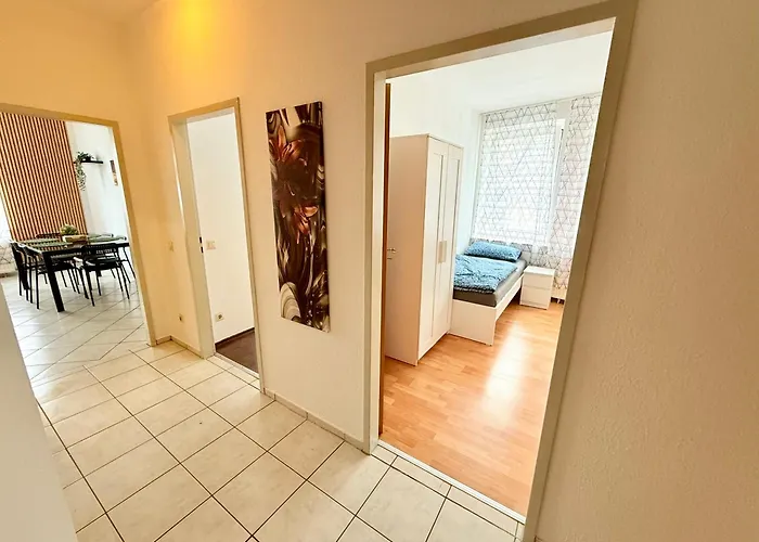 Evelins Haus Monteur Und Familienwohnung *